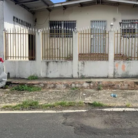 Buy this 3 bed house on Tires and parts in Calle 82 Oeste, Pueblo Nuevo