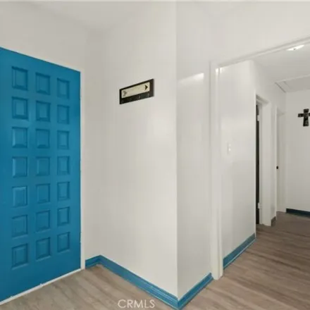Image 4 - Alley ‎80939, Los Angeles, CA 91335, USA - House for sale