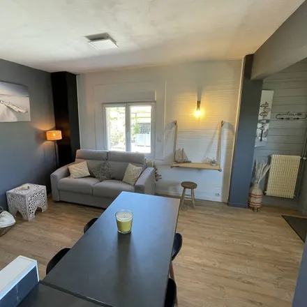 Rent this 1 bed house on 33510 Andernos-les-Bains