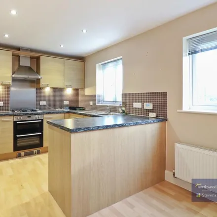 Image 2 - Running Foxes Lane, Great Chart, TN23 5LR, United Kingdom - Townhouse for rent