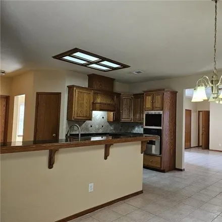 Image 4 - 7140 North Cynthia Street, McAllen, TX 78504, USA - House for sale