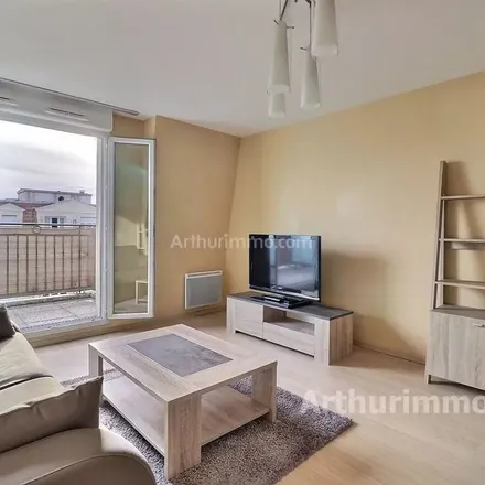 Rent this 3 bed apartment on 1 Rue Pierre Godet in 95310 Saint-Ouen-l'Aumône, France