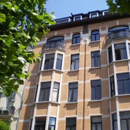 Rent this 3 bed apartment on Boulevard du Jubilé - Jubelfeestlaan 27 in 1080 Molenbeek-Saint-Jean - Sint-Jans-Molenbeek, Belgium