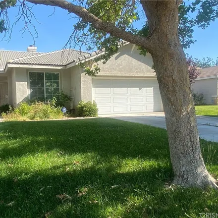 Buy this 3 bed house on 801 West Holguin Street in Lancaster, CA 93534