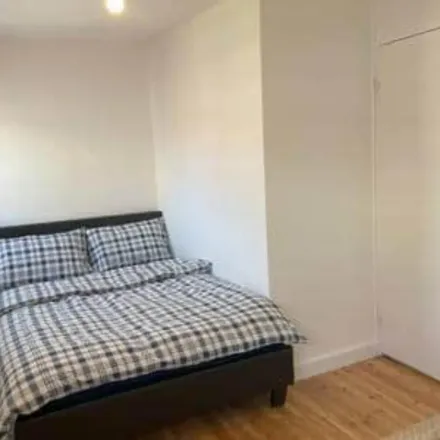 Image 2 - Coxson Way, London, SE1 2XB, United Kingdom - Apartment for rent