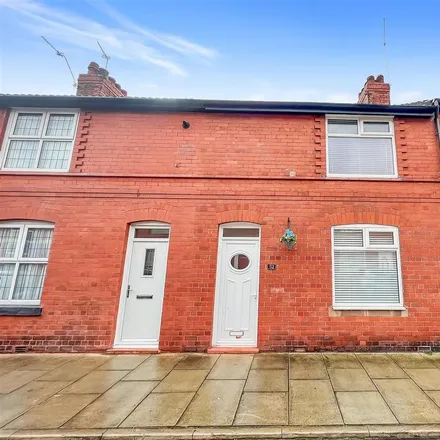 Rent this 3 bed townhouse on Newton Road in Hoylake, CH47 3DG