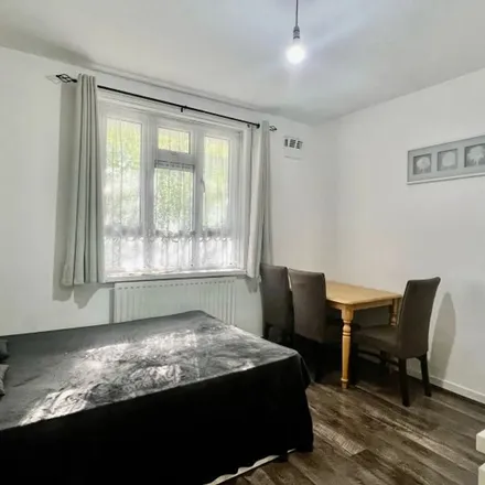 Rent this 1 bed apartment on Old Bethnal Green Road in London, E2 6QR