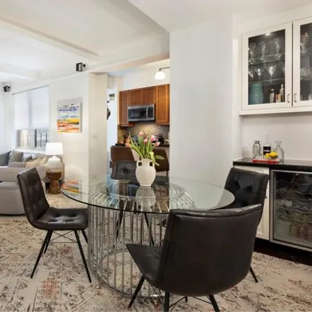 Image 3 - 260 West 93rd Street, New York, NY 10025, USA - Apartment for sale