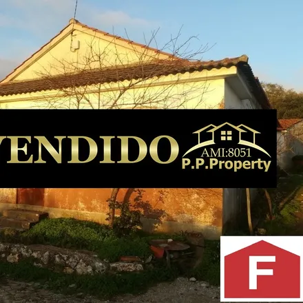 Buy this 3 bed house on Estrada Feira de Abril in 3250-021 Almoster, Portugal