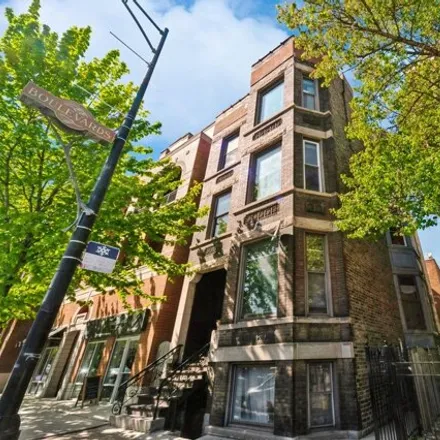 Buy this studio house on 1128 West Diversey Parkway in Chicago, IL 60657