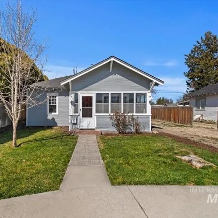 Buy this 2 bed house on 698 East Roosevelt Avenue in Nampa, ID 83686