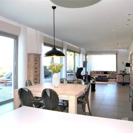 Image 2 - Boulevard de la Croix des Gardes, 06150 Cannes, France - Apartment for rent