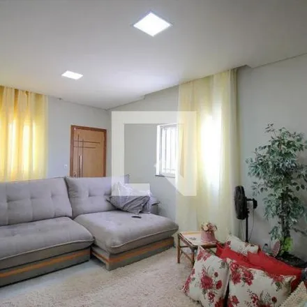 Rent this 3 bed house on Rua Madressilva in Esplanada, Belo Horizonte - MG