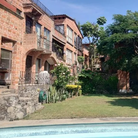 Buy this 2 bed house on 2a. Privada de los Reyes in Lomas de Ahuatlán, 62130 Cuernavaca