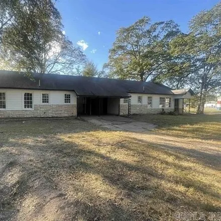 Buy this studio house on 2410 South Walnut Street in Pine Bluff, AR 71601