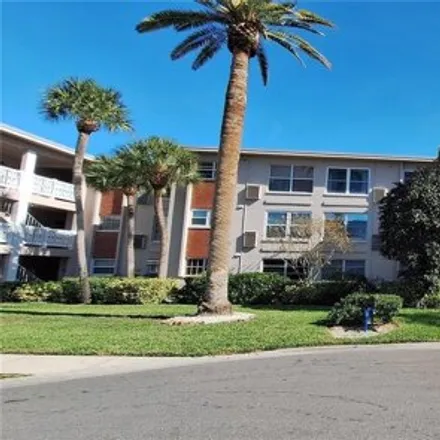 Buy this 1 bed condo on 3101 36th Street North in Saint Petersburg, FL 33713