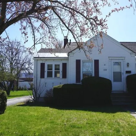 Buy this 4 bed house on Vermont Lanterns in 127 Park Street, Brookside Trailer Park