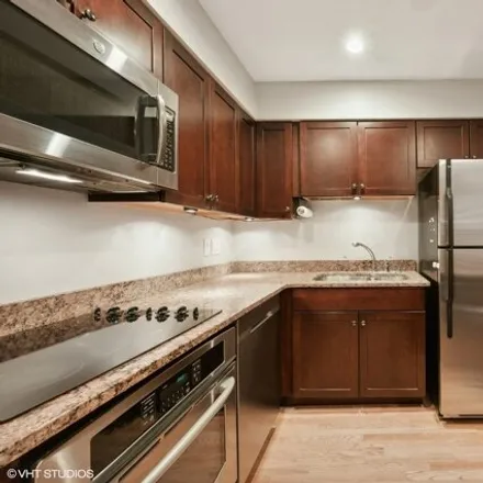 Image 9 - 636 West Buckingham Place, Chicago, IL 60657, USA - Condo for sale