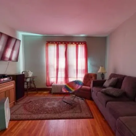 Buy this 6 bed apartment on 1114 21St Avenue North in Jordan, Minneapolis
