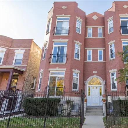 Rent this 2 bed condo on 6626 South Kimbark Avenue in Chicago, IL 60637