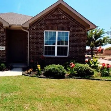 Buy this 3 bed apartment on 2140 Valley Forge Trl in Far North Fort Worth, Fort Worth
