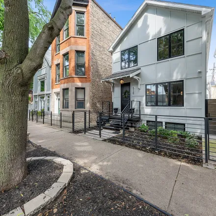 Image 1 - 3135-3137 North Hoyne Avenue, Chicago, IL 60618, USA - House for sale