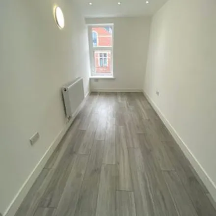 Image 2 - Clare Road, Cardiff, CF11 6QL, United Kingdom - Apartment for rent