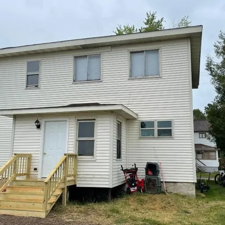 Buy this studio apartment on 281 West Illinois Street in Butternut, Ashland County