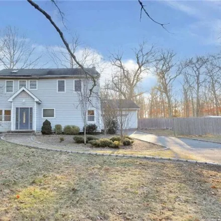 Buy this 4 bed house on 70 Oakwood Drive in Calverton, NY 11949