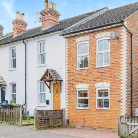 Buy this 3 bed house on High Path Road in Guildford, GU1 2QP