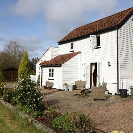 Rent this 2 bed house on Tanhouse Farm in Rusper Road, Mole Valley