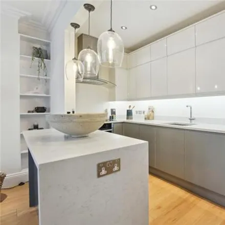 Image 3 - 30 Nevern Place, London, SW5 9NP, United Kingdom - Apartment for sale