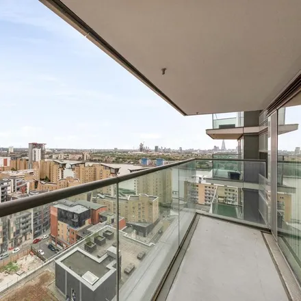 Image 3 - Landmark East Tower, 24 Marsh Wall, Canary Wharf, London, E14 9JF, United Kingdom - Apartment for rent