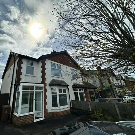 Rent this 3 bed duplex on Our Lady Church in Uttoxeter Road, Derby