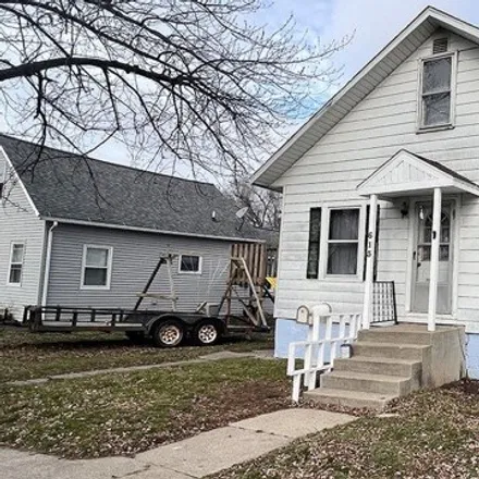 Buy this 2 bed house on 637 18th Avenue in Fulton, IL 61252