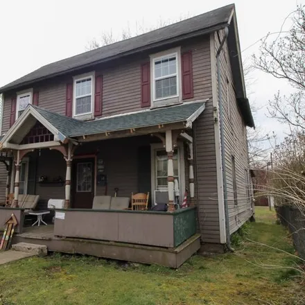 Buy this 4 bed house on 1550 Sutton Avenue in Williamsport, PA 17701