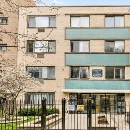 Rent this 1 bed apartment on 6012 North Kenmore Avenue in Chicago, IL 60660