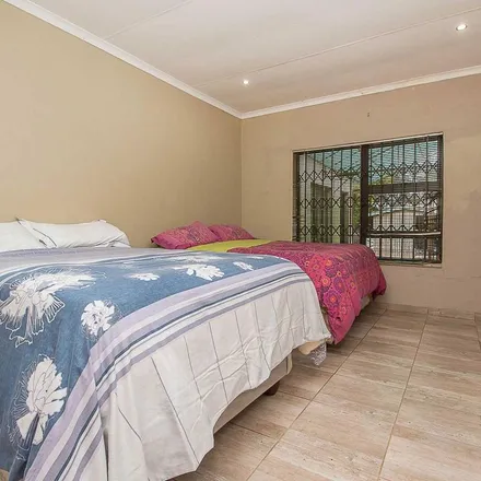 Image 7 - Penny Street, Witpoortjie, Roodepoort, 1725, South Africa - Apartment for rent