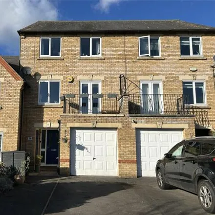 Buy this 4 bed townhouse on Orpine Close in Bicester, OX26 3ZJ
