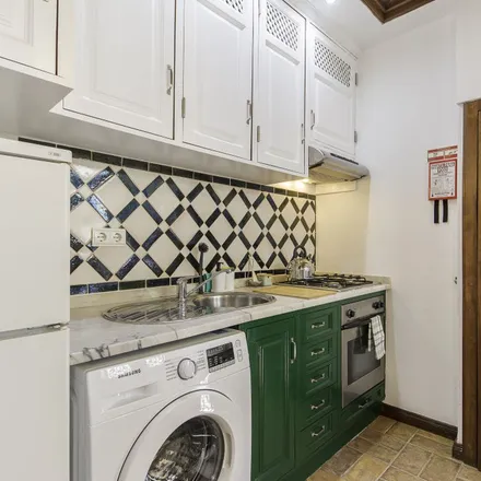 Rent this 1 bed apartment on Rua da Misericórdia in 2925-114 Setúbal, Portugal