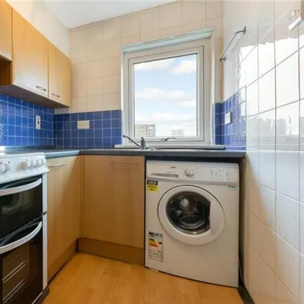 Image 3 - Kildrumme Court, 96 Buccleuch Street, Glasgow, G3 6DY, United Kingdom - Apartment for sale