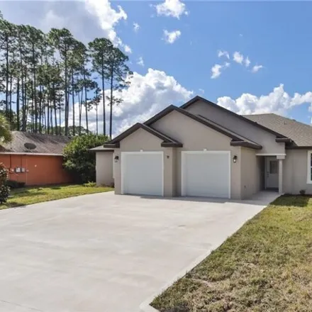 Buy this 6 bed house on 22 Bunker View Drive in Palm Coast, FL 32137