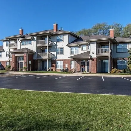 Image 1 - 159 Woodlake Boulevard, Gurnee, IL 60031, USA - Condo for rent