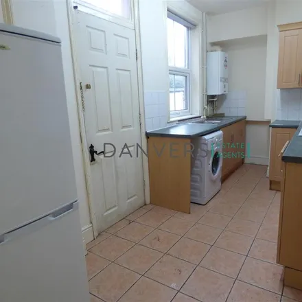 Image 7 - Windermere Street, Leicester, LE2 7GU, United Kingdom - Townhouse for rent
