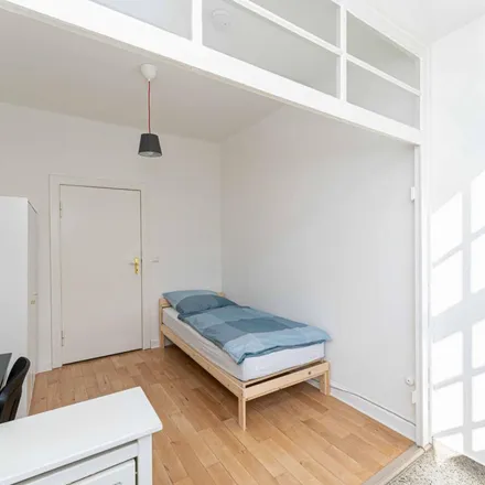 Rent this 3 bed apartment on Hausotterstraße 94 in 13409 Berlin, Germany