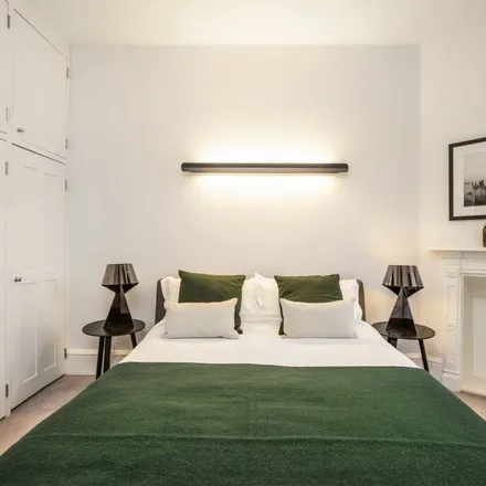Rent this 2 bed apartment on Inigo Jones Garden in Covent Garden Piazza, London