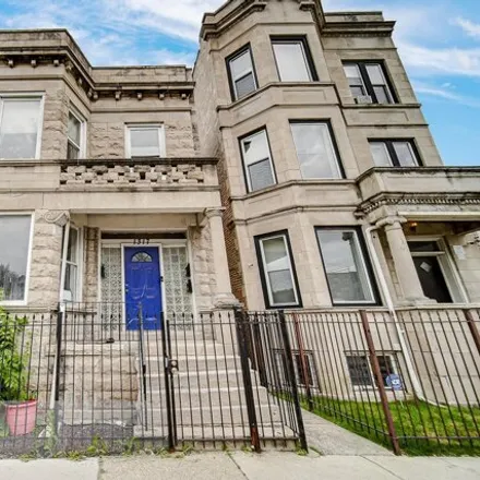 Buy this 5 bed house on 1317 South Homan Avenue in Chicago, IL 60623
