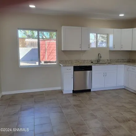 Image 3 - 1867 Corbett Drive, Las Cruces, NM 88001, USA - House for sale