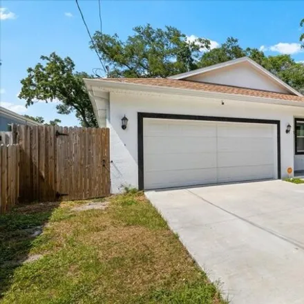 Image 3 - 1609 East River Cove Street, Tampa, FL 33604, USA - House for sale