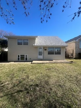 Buy this 3 bed house on South McVicker Avenue in Oak Lawn, IL 60453